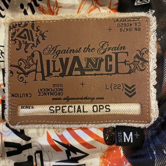 Allyance Against the Grain Snowboard Coat - Picture 2 of 4